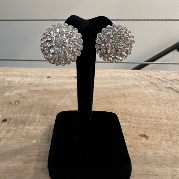 Windsor Sparkling Crystal Cluster Statement Stud Earrings Holiday Formal Event - Picture 1 of 4